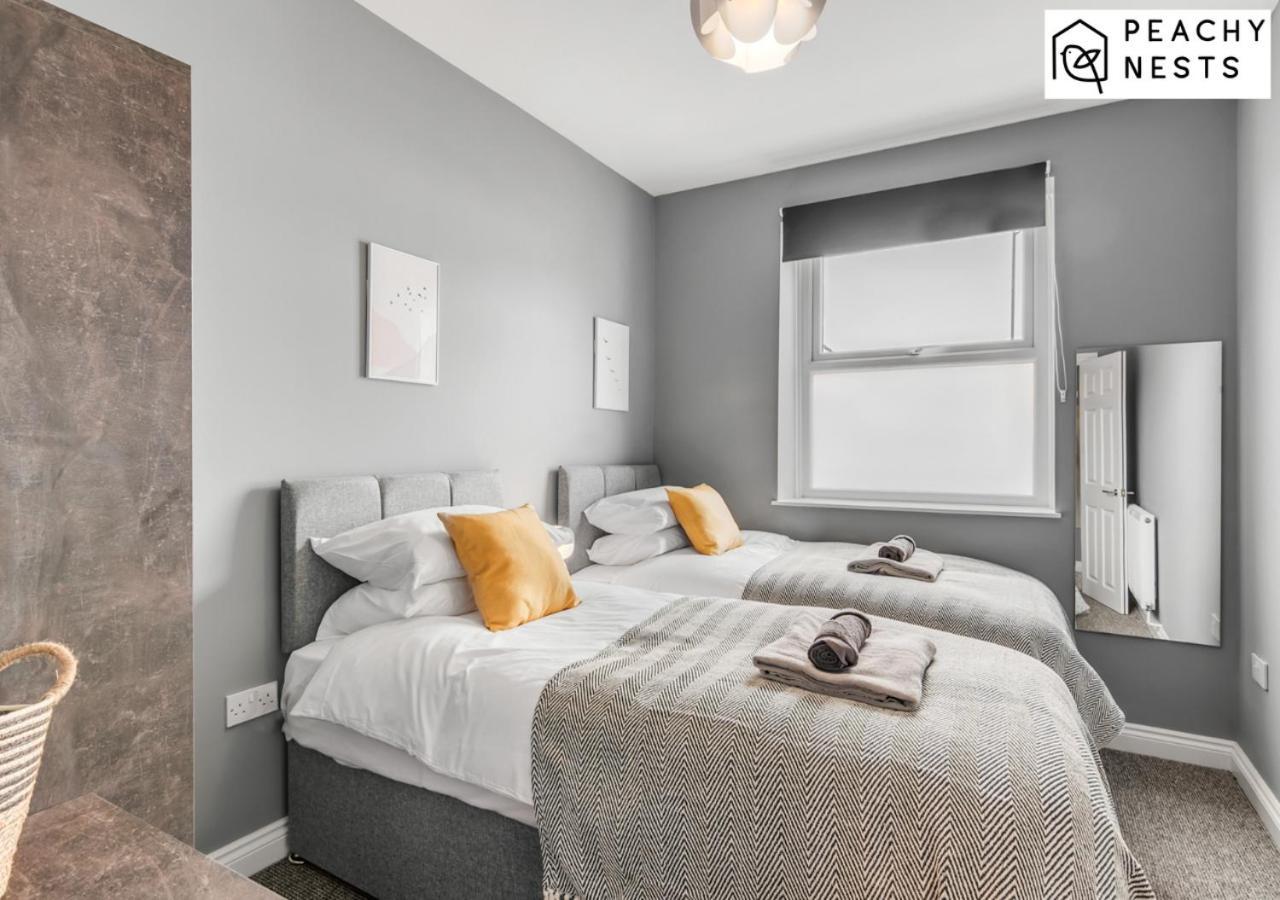 Apartment Stylish 2 Bed, 2 Bath With Free Parking