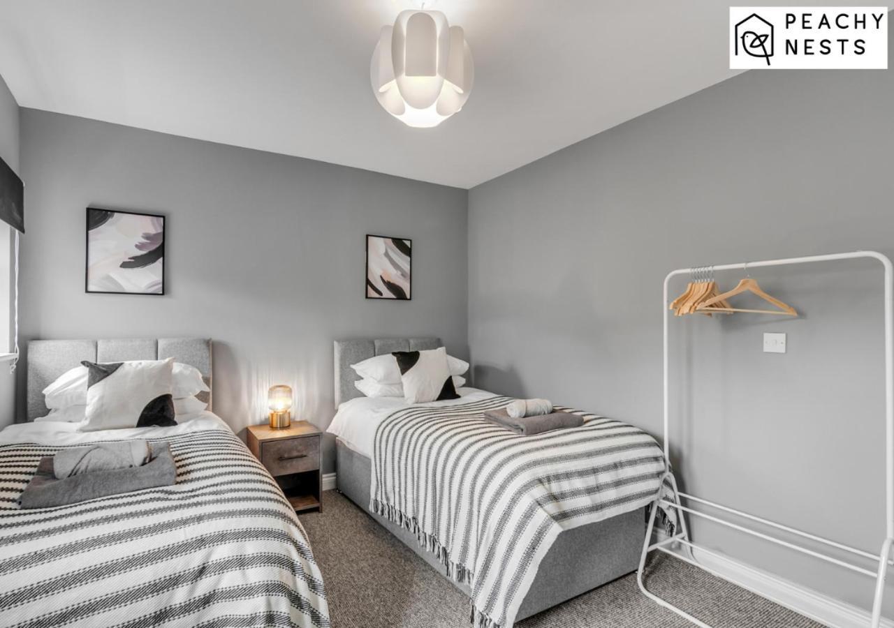 Stylish 2 Bed, 2 Bath With Free Parking Apartment Norwich